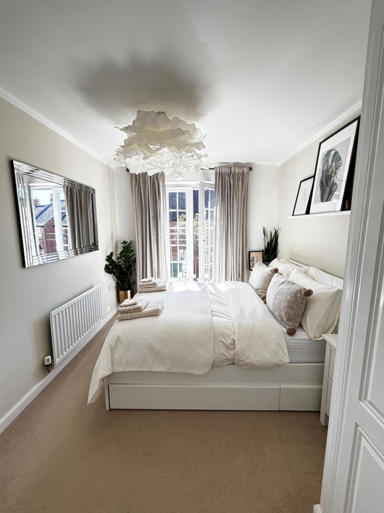 Delux Room With Private Parking, Sleeps 2, Perfect For Cotswold Getaway, Easy A419 Access Blunsdon Exterior foto
